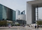 Полное название этого здания: Большая арка братства --  La Grande Arche de la Fraternité -- или Большая арка Дефанс ( La Grande Arche de la Défense) : Europe, France, La Défense, Paris
