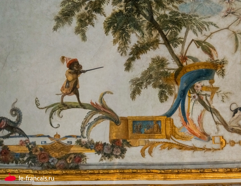 Обезьяна с пистолетом. Фото: Илья Думов, le-francais.ru